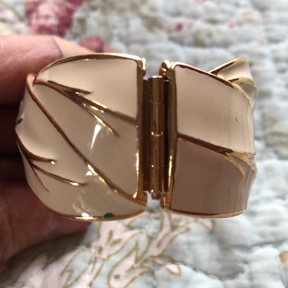 Vintage Monet bangle bracelet - Picture 6 of 10